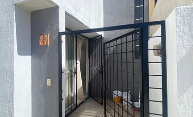 Casa amplia en venta Jardines de la reina tonala en coto
