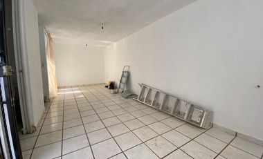 Casa amplia en venta Jardines de la reina tonala en coto