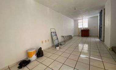 Casa amplia en venta Jardines de la reina tonala en coto