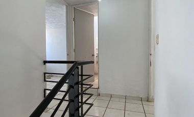 Casa amplia en venta Jardines de la reina tonala en coto