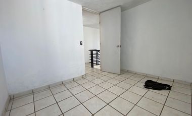 Casa amplia en venta Jardines de la reina tonala en coto
