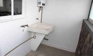 Casa de tres recámaras con roof garden en venta en Zibatá, Querétaro