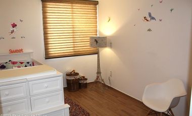 Casa de tres recámaras con roof garden en venta en Zibatá, Querétaro