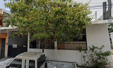 CASA BOCA DEL RIO VERACRUZ MAGNIFICA OPORTUNIDAD, EXCELENTE UBICACION, A UNOS MINUTOS DE LA PLAYA MOCAMBO, CENTROS COMERCIALES Y TURISTICOS DE BOCA DE