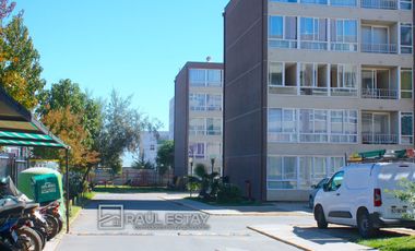 VENDEMOS Dpto. a pasos del centro parcialmente amueblado