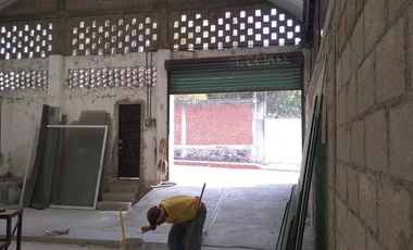 TEMIXCO VENTA DE CASA SOLA 5 RECAMARAS CON ALBERCA Y 2 BODEGAS PARA RENTA