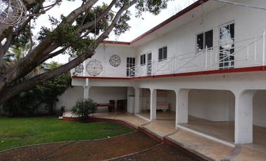 TEMIXCO VENTA DE CASA SOLA 5 RECAMARAS CON ALBERCA Y 2 BODEGAS PARA RENTA