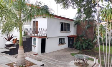 TEMIXCO VENTA DE CASA SOLA 5 RECAMARAS CON ALBERCA Y 2 BODEGAS PARA RENTA