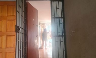 DEPARTAMENTO SEGUNDO PISO -VILLA LOS PROFESORES- METRO ECUADOR-ZONA RESIDENCIAL.