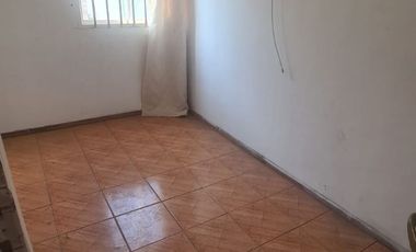 DEPARTAMENTO SEGUNDO PISO -VILLA LOS PROFESORES- METRO ECUADOR-ZONA RESIDENCIAL.