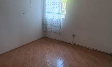 DEPARTAMENTO SEGUNDO PISO -VILLA LOS PROFESORES- METRO ECUADOR-ZONA RESIDENCIAL.