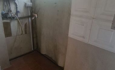 DEPARTAMENTO SEGUNDO PISO -VILLA LOS PROFESORES- METRO ECUADOR-ZONA RESIDENCIAL.