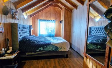 CASA DE 2 PISOS EN  VILLA ENTRE RIOS, PUCON