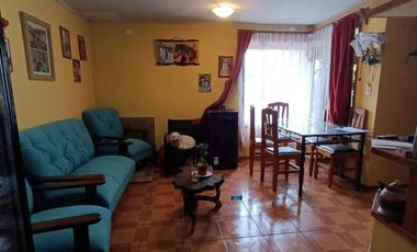 CASA DE 2 PISOS EN  VILLA ENTRE RIOS, PUCON