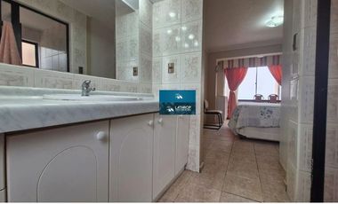 Se vende amplia casa en primera línea con vista al mar – Condominio Santa María del Mar, La Herradura, Coquimbo.