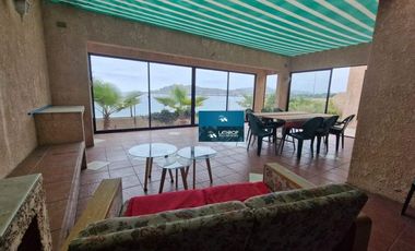 Se vende amplia casa en primera línea con vista al mar – Condominio Santa María del Mar, La Herradura, Coquimbo.