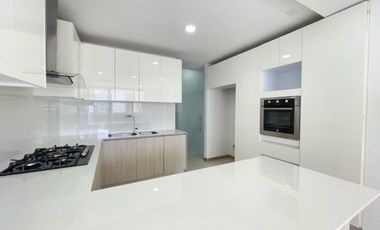 APARTAMENTO EN ARRIENDO