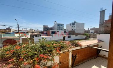 Casa En Huanchaco - Las Palmeras - 201 At 260 Ac 3 Cuadras De La Playa