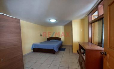 Casa En Huanchaco - Las Palmeras - 201 At 260 Ac 3 Cuadras De La Playa