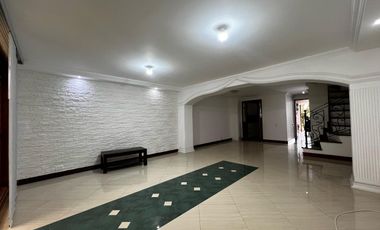 Casa en arriendo en La Abadía, Envigado