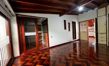 Casa en arriendo en La Abadía, Envigado