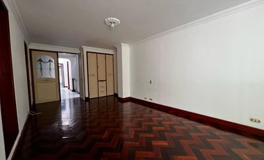 Casa en arriendo en La Abadía, Envigado