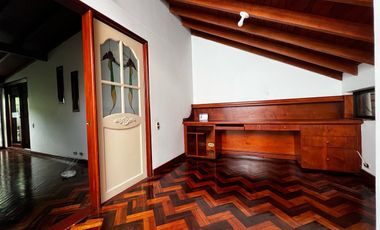Casa en arriendo en La Abadía, Envigado