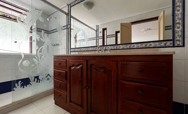 Casa en arriendo en La Abadía, Envigado
