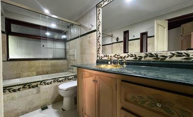 Casa en arriendo en La Abadía, Envigado