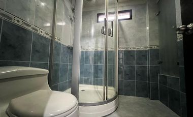 Casa en arriendo en Loma del Escobero, Envigado
