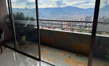 Venta-Espectacular Apartamento en Poblado - Las Lomas No. 2, Medellín