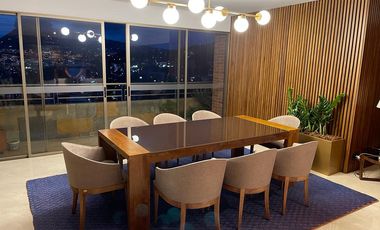 Venta-Espectacular Apartamento en Poblado - Las Lomas No. 2, Medellín