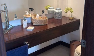 Venta-Espectacular Apartamento en Poblado - Las Lomas No. 2, Medellín