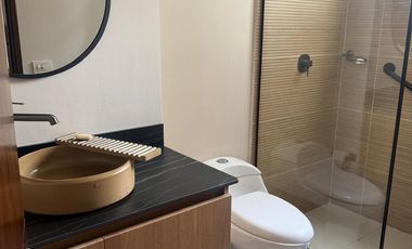 Venta-Espectacular Apartamento en Poblado - Las Lomas No. 2, Medellín