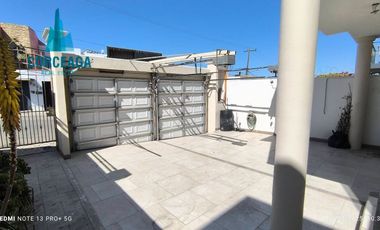 LAS PLAZAS CASA EN RENTA