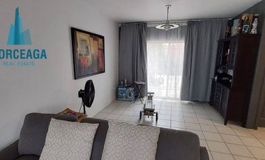 LAS PLAZAS CASA EN RENTA
