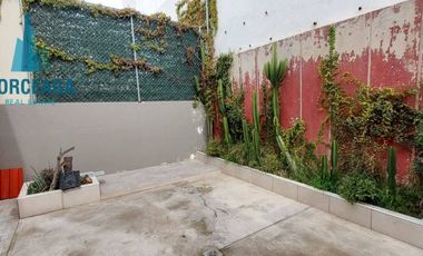 LAS PLAZAS CASA EN RENTA