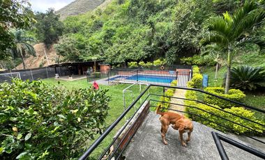 Casa en Condominio Campestre Las Acacias Club Yumbo Valle