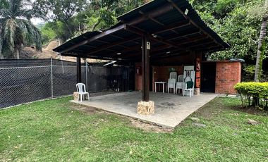 Casa en Condominio Campestre Las Acacias Club Yumbo Valle