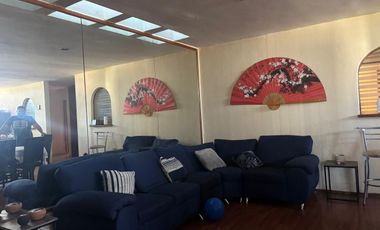 Edificio en Venta cerca de Himalaya con 2 Departamentos y 2 Locales.  Se vende todo el Edificio:
