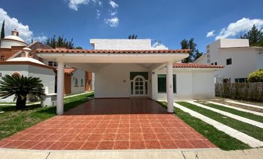 Casa en Venta y en Renta en Club de Golf La Hacienda