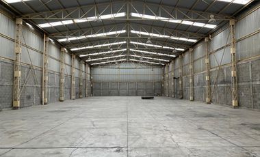 NAVE INDUSTRIAL / BODEGA SALIDA A CHARO CON PATIO DE MANIOBRAS, NAVE Y OFICINAS