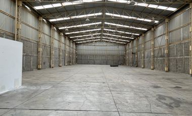 NAVE INDUSTRIAL / BODEGA SALIDA A CHARO CON PATIO DE MANIOBRAS, NAVE Y OFICINAS