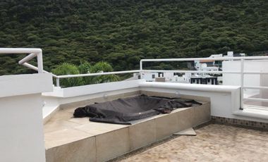 RESIDENCIA EN RENTA EN CUMBRES DEL CIMATARIO