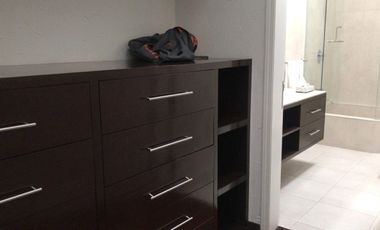 RESIDENCIA EN RENTA EN CUMBRES DEL CIMATARIO