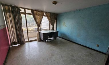 AV. INGLATERRA CASA EN VENTA A 500m DE LA MINERVA INTERESANTE PROYECTO PARA REMO