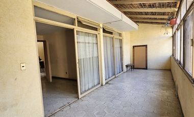 AV. INGLATERRA CASA EN VENTA A 500m DE LA MINERVA INTERESANTE PROYECTO PARA REMO