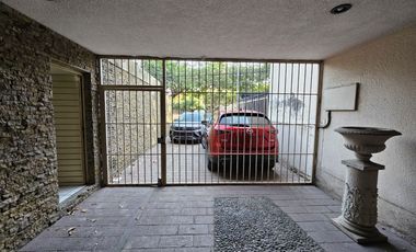 AV. INGLATERRA CASA EN VENTA A 500m DE LA MINERVA INTERESANTE PROYECTO PARA REMO