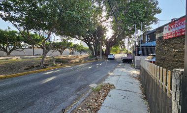 AV. INGLATERRA CASA EN VENTA A 500m DE LA MINERVA INTERESANTE PROYECTO PARA REMO