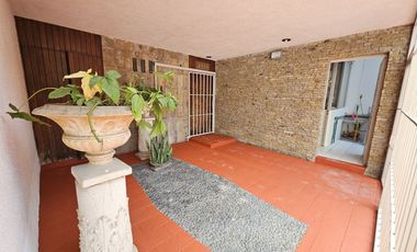 AV. INGLATERRA CASA EN VENTA A 500m DE LA MINERVA INTERESANTE PROYECTO